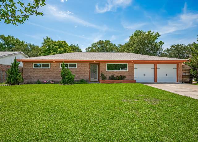 Property at 12206 Ashcroft Dr, Houston, TX 77035, 3 beds, 2 baths