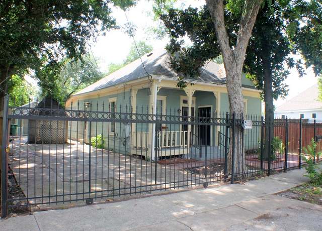 Property at 1611 Chapman St, Houston, TX 77009, 5 beds, 2 baths