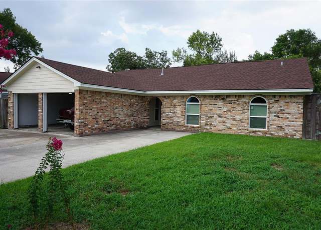 Property at 15806 Sulky Trail Ct, Houston, TX 77060, 3 beds, 2 baths