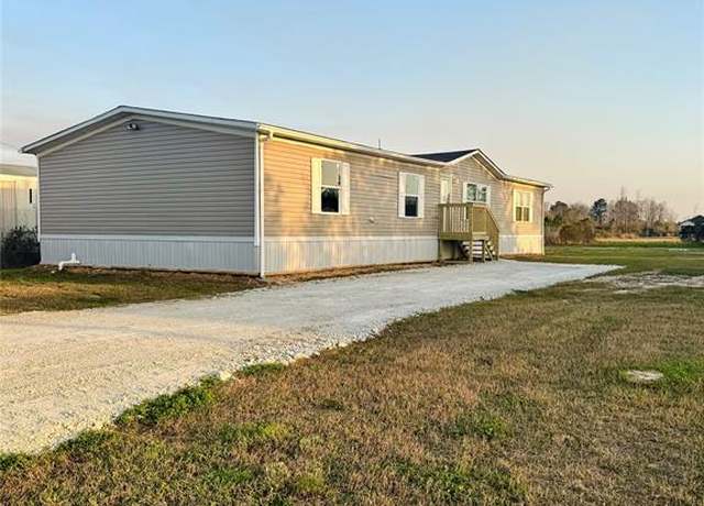 Property at 87 Road 5132, Cleveland, TX 77327, 4 beds, 2 baths