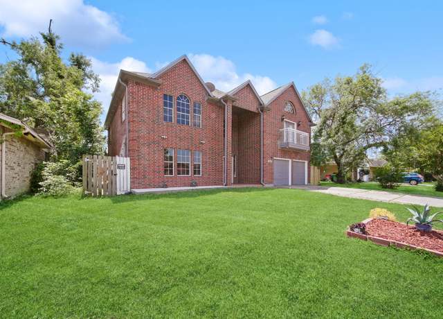 Property at 11642 Borderwood Dr, Houston, TX 77013, 4 beds, 2.5 baths
