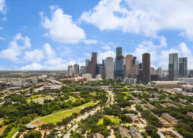Property at 1711 Allen Pkwy #2806, Houston, TX 77019, 2 beds, 2.5 baths