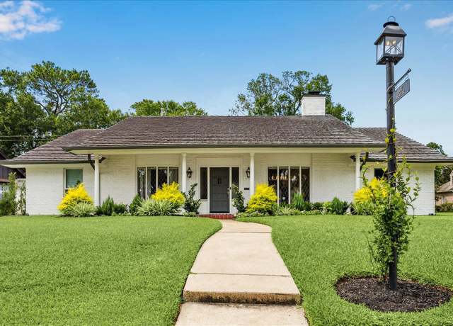 Property at 10047 Doliver Dr, Houston, TX 77042, 3 beds, 2.5 baths