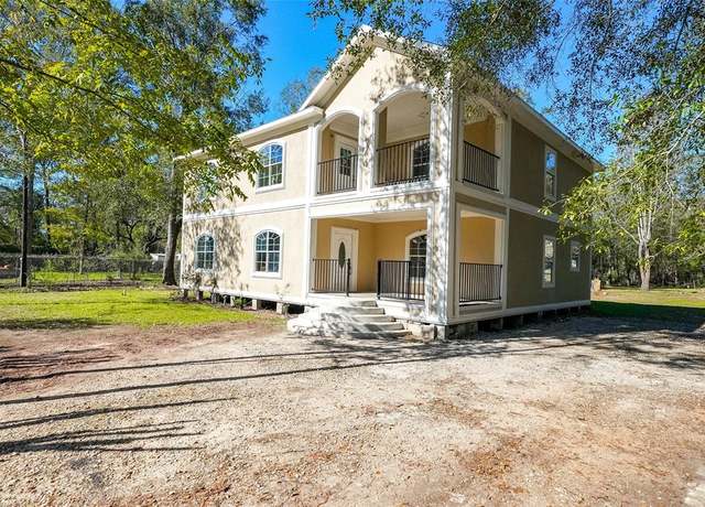 Property at 19355 Big Oak Dr, Conroe, TX 77302, 5 beds, 3 baths