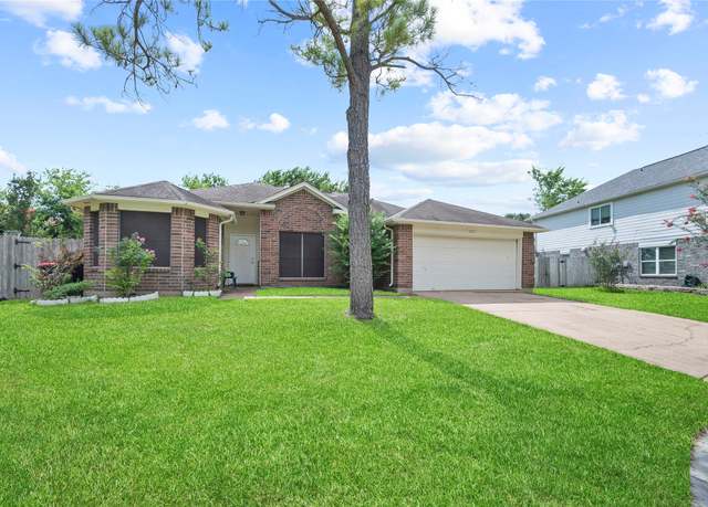 Property at 207 Smokey Hill Ct, Richmond, TX 77469, 3 beds, 2 baths