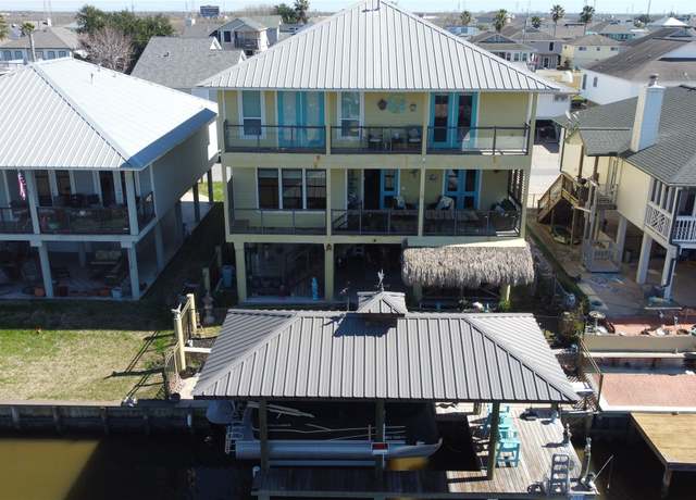 Property at 15 N Flamingo St, La Marque, TX 77568, 4 beds, 3.5 baths