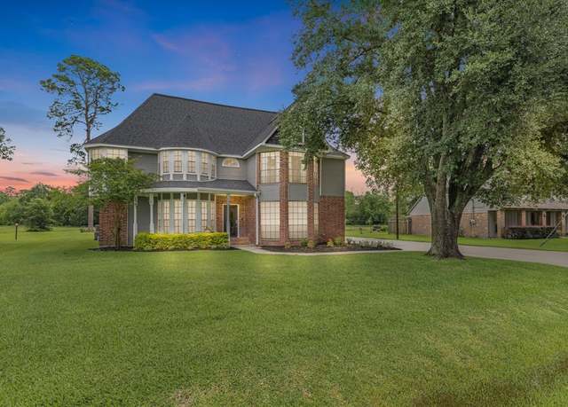 Property at 1702 Eagle Point Rd, Crosby, TX 77532, 4 beds, 3.5 baths