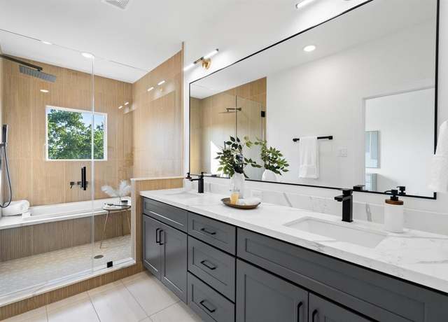 Property at 3315 Daphne St, Houston, TX 77021, 3 beds, 3.5 baths