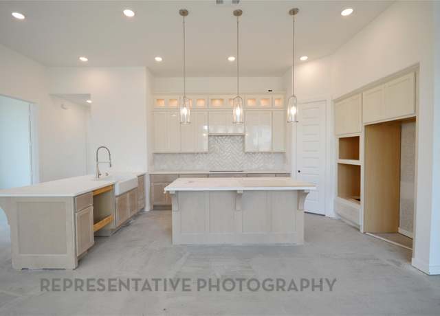 Property at 4531 Heather Crossing Rd, Fulshear, TX 77441, 4 beds, 3 baths