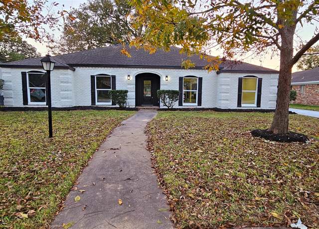 Property at 18630 Prince William Ln, Houston, TX 77058, 4 beds, 2.5 baths