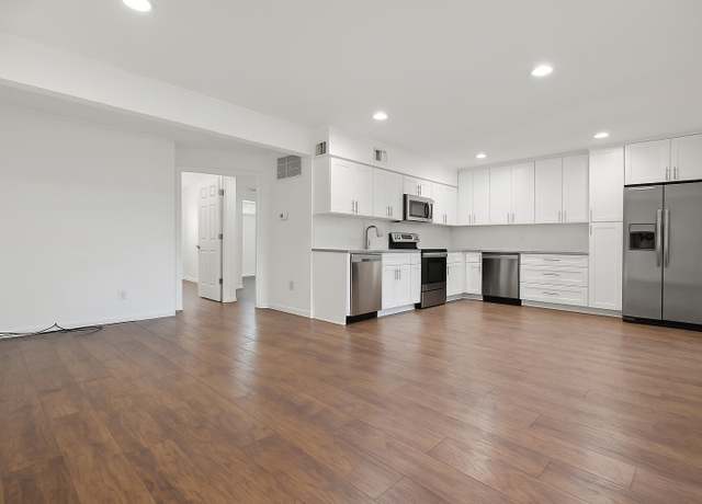 Property at 4723 Aftonshire Dr Unit A3, Houston, TX 77027, 2 beds, 1 bath