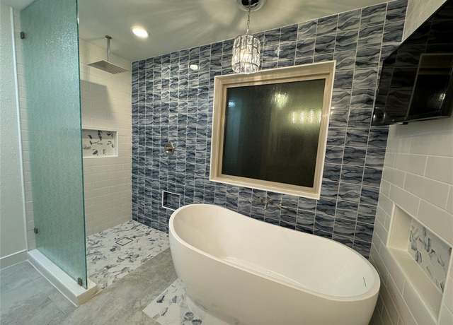 Property at 1054 Margate Dr, Pearland, TX 77584, 3 beds, 2 baths