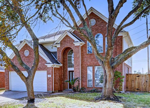Property at 7402 Broken Oak Ln, Sugar Land, TX 77479, 4 beds, 2.5 baths