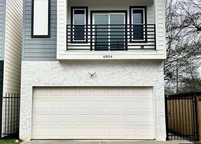 Property at 6804 Foster St, Houston, TX 77021, 3 beds, 2.5 baths