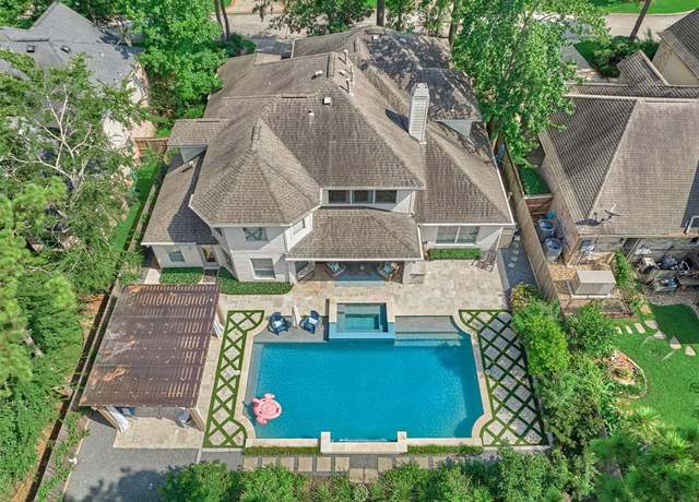 Property at 123 E Mirror Ridge Cir, Spring, TX 77382, 4 beds, 3.5 baths