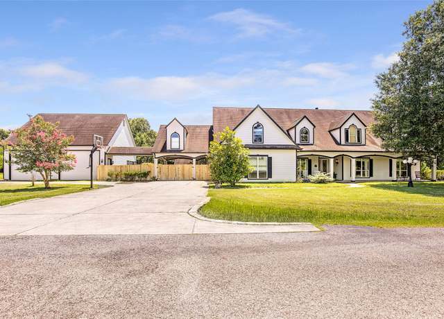 Property at 6530 Treaschwig Rd #1, Spring, TX 77373, 4 beds, 3.5 baths