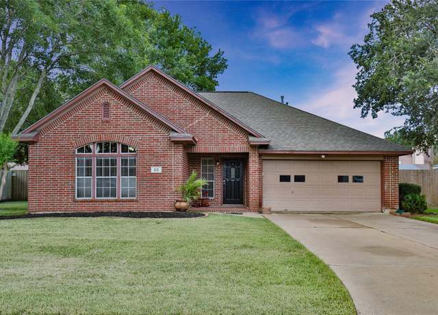 Property at 55 Habanero Ct, Lake Jackson, TX 77566, 3 beds, 2 baths