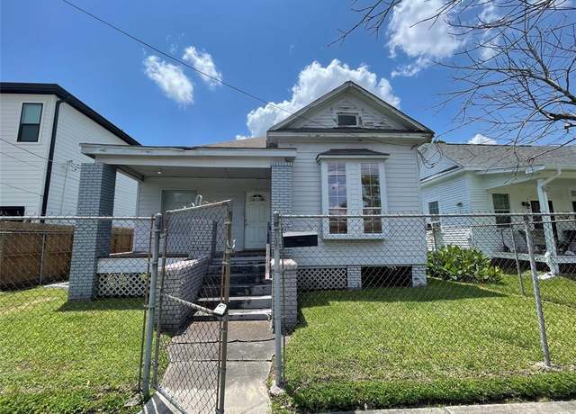 Property at 1907 Common St, Houston, TX 77009, 3 beds, 2 baths