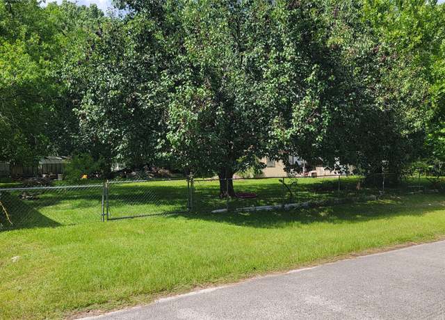 Property at 8010 Rolling Oaks Dr S, Spring, TX 77389