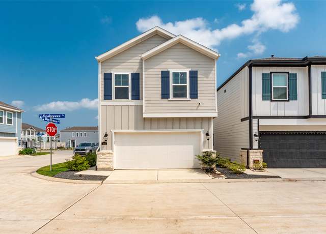 Property at 614 Seabreeze Dr, Kemah, TX 77565, 3 beds, 2.5 baths