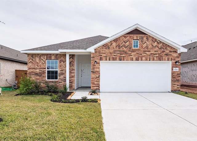 Property at 13301 Villa Sola Dr, La Marque, TX 77568, 3 beds, 2 baths
