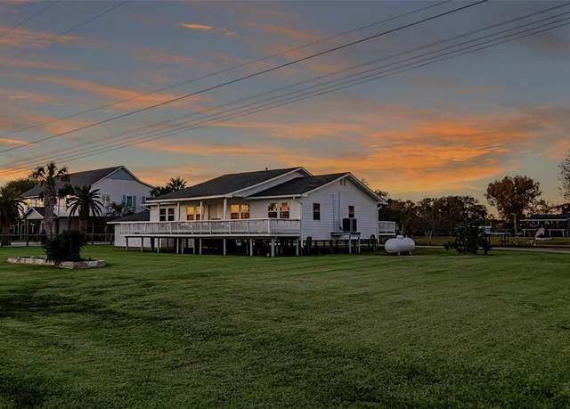 Property at 1583 County Road 291, Sargent, TX 77414, 4 beds, 3 baths