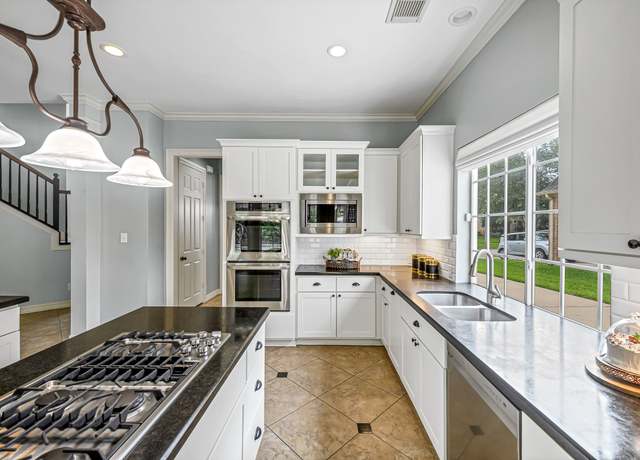 Property at 4602 Gladesdale Park Ln, Katy, TX 77450, 6 beds, 4 baths