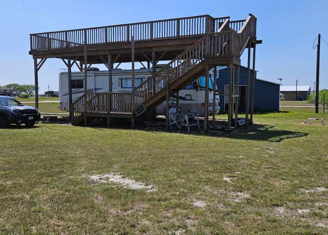 Property at 143 Seahorse Dr, Palacios, TX 77465