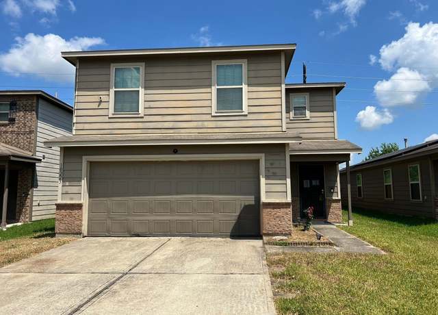 Property at 10223 Dawson Hill Ln, Houston, TX 77044, 3 beds, 2.5 baths