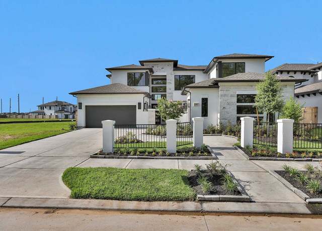 Property at 10007 Regal Mist Dr, Missouri City, TX 77459, 5 beds, 5.5 baths