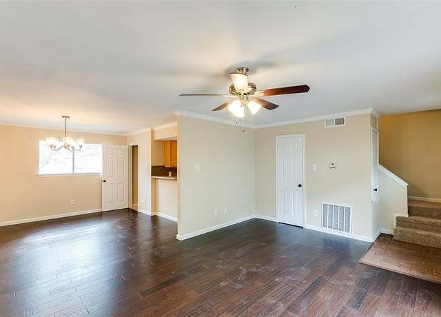 Property at 8979 Imogene St, Houston, TX, 2 beds, 1.5 baths