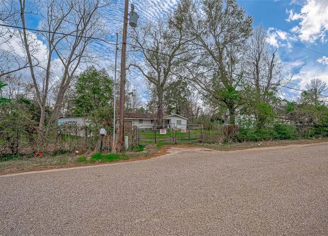 Property at 13727 Adams Ln, Pinehurst, TX 77362