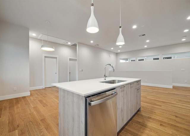 Property at 2319 Harlem St, Houston, TX 77020, 3 beds, 2.5 baths