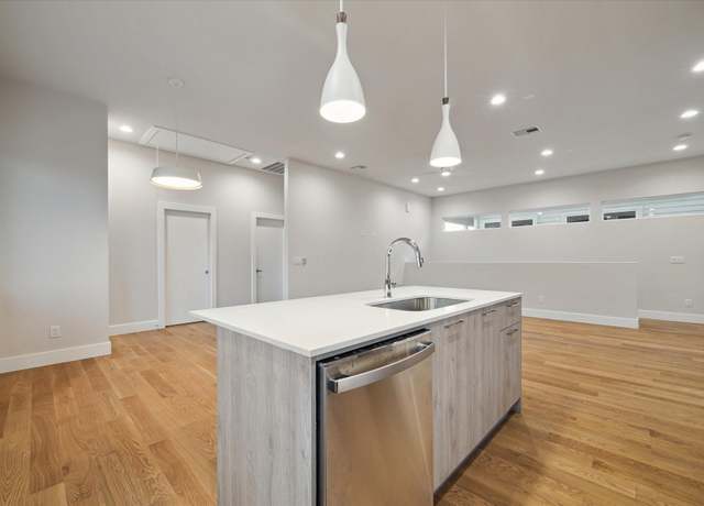 Property at 2319 Harlem St, Houston, TX 77020, 3 beds, 2.5 baths
