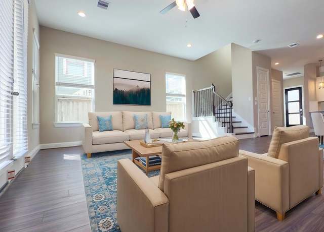 Property at 1111 Robbie St, Houston, TX 77009, 3 beds, 2.5 baths