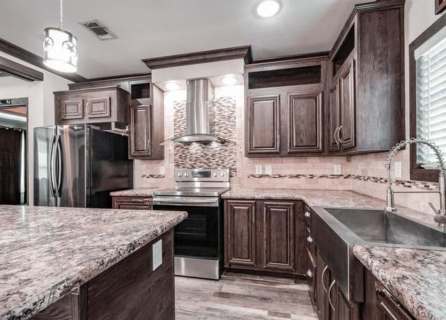 Property at 276 County Road 3708, Splendora, TX 77372, 4 beds, 2 baths