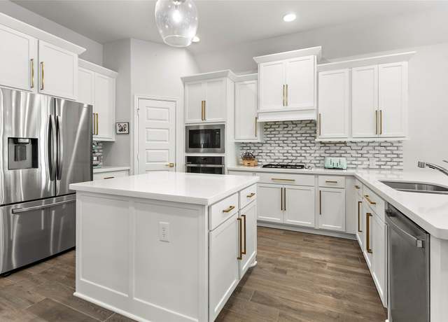 Property at 159 Dove Springs Ct, Conroe, TX 77304, 3 beds, 2 baths