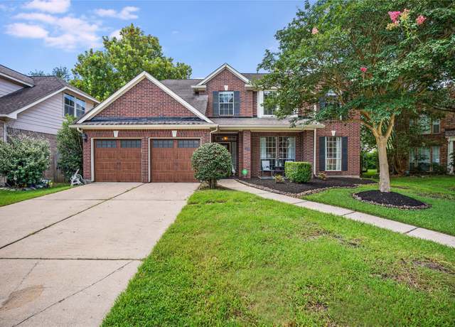 Property at 1410 Poplar Ln, Seabrook, TX 77586, 4 beds, 2.5 baths