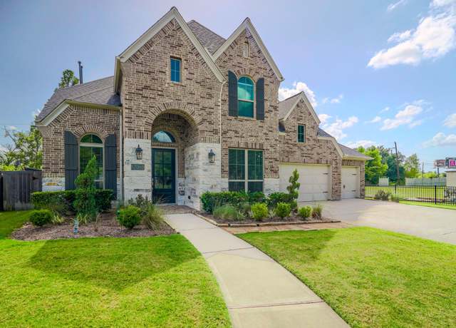Property at 17010 Harpers Way, Conroe, TX 77385, 5 beds, 5.5 baths