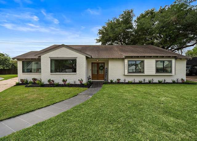 Property at 1902 Knoboak Cir, Houston, TX 77080, 4 beds, 2 baths