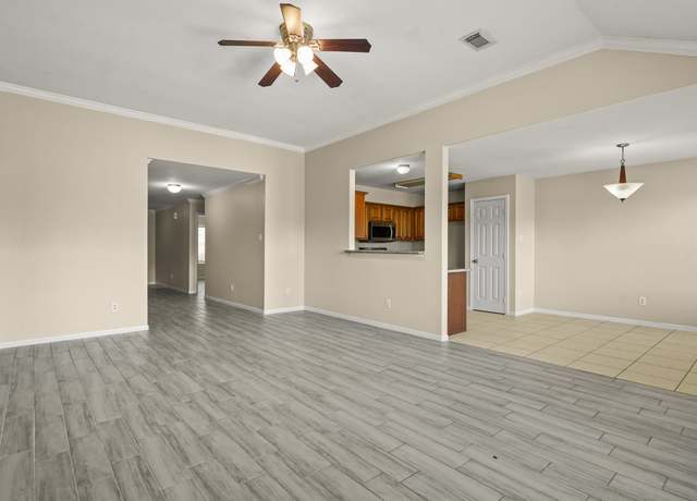 Property at 420 Woodlake Dr, Huffman, TX 77336, 3 beds, 2 baths