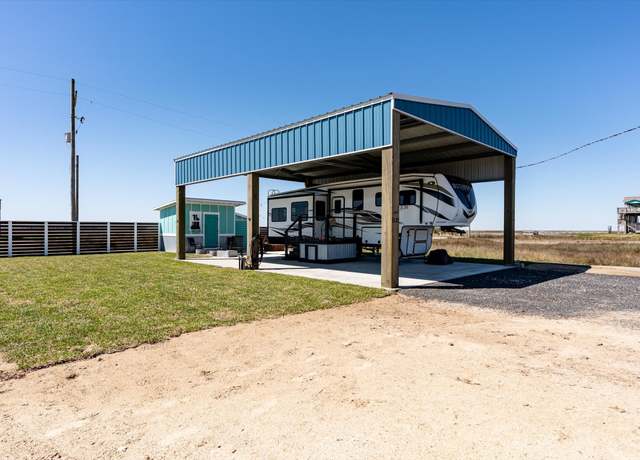Property at 1137 Beach Front Dr, Gilchrist, TX 77617