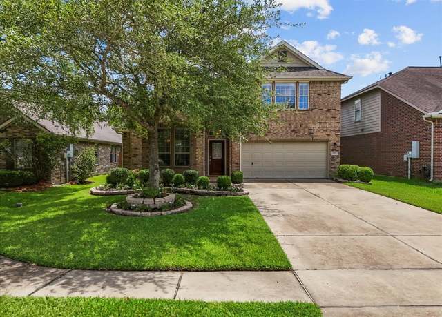 Property at 2761 Rio Bella Ct, League City, TX 77573, 4 beds, 2.5 baths