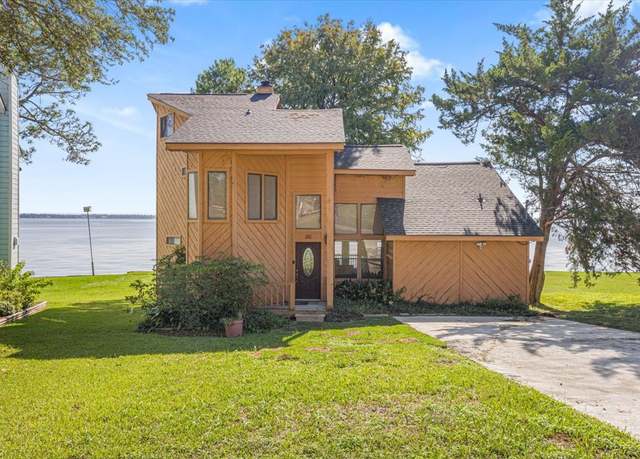 Property at 182 Cedar Hill Dr, Livingston, TX 77351, 3 beds, 2 baths