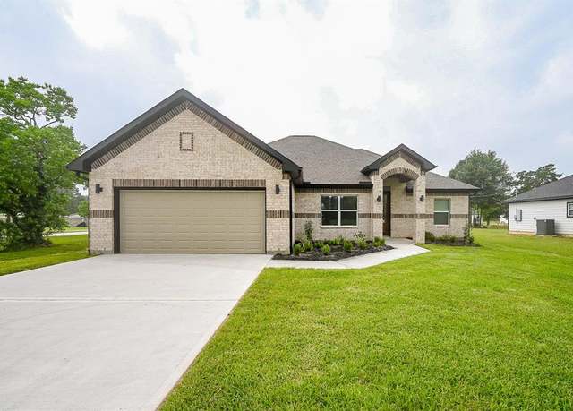 Property at 635 Lily St, Prairie View, TX 77484, 4 beds, 3 baths