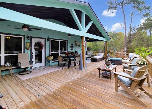 Property at 149 Park Dr, Onalaska, TX 77360, 3 beds, 1.5 baths