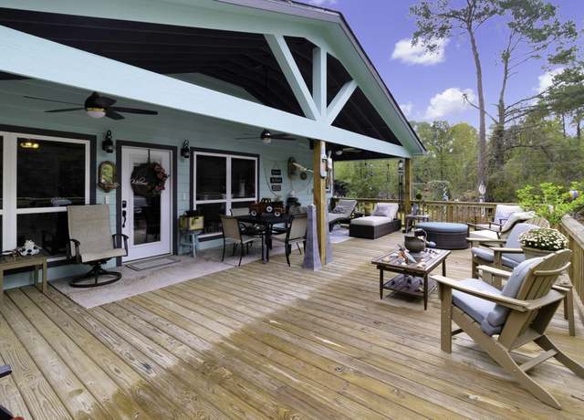 Property at 149 Park Dr, Onalaska, TX 77360, 3 beds, 1.5 baths