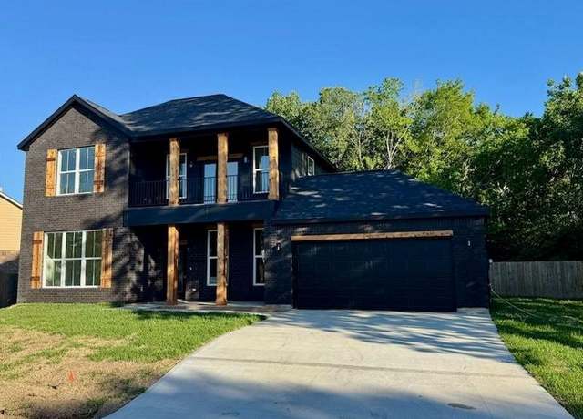Property at 13991 Shoreline Dr, Willis, TX 77318, 4 beds, 2.5 baths