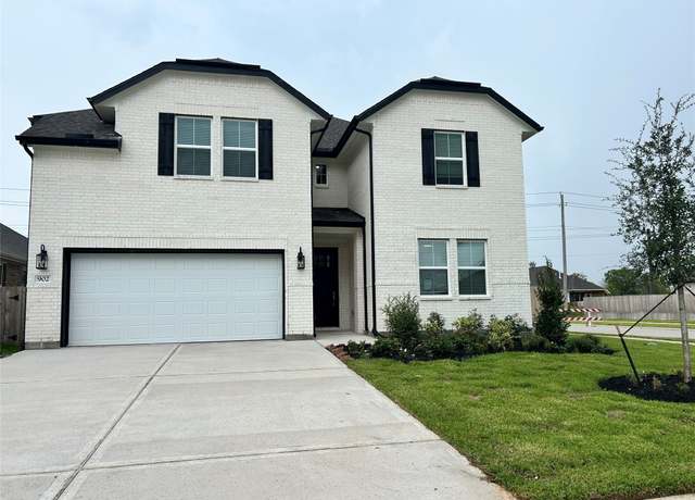 Property at 902 Hooks Trl, League City, TX 77573, 5 beds, 4.5 baths