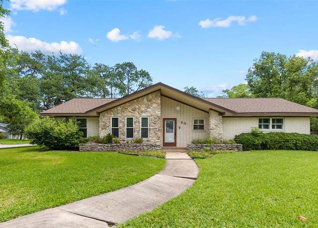 Property at 3203 W Piney Brook Dr, La Porte, TX 77571, 3 beds, 2 baths